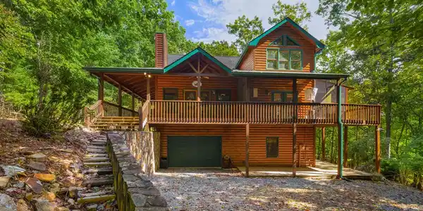 380 Oak Ridge Way