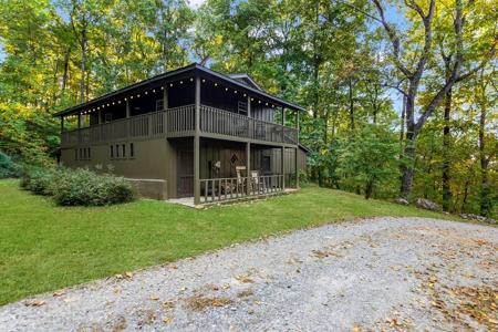 686 Laurel Hill Lane