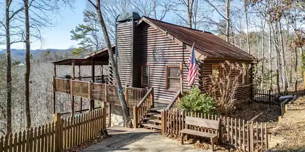 100 Smith Hill Road