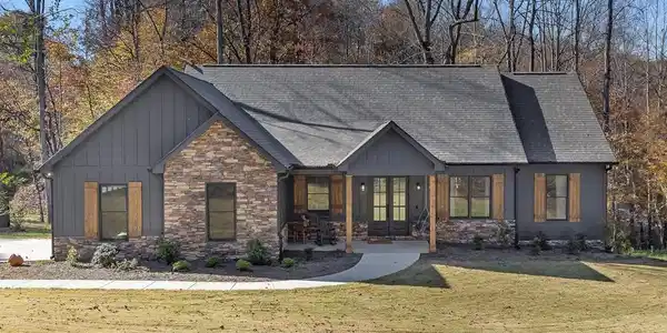 1433 Whitestone Road