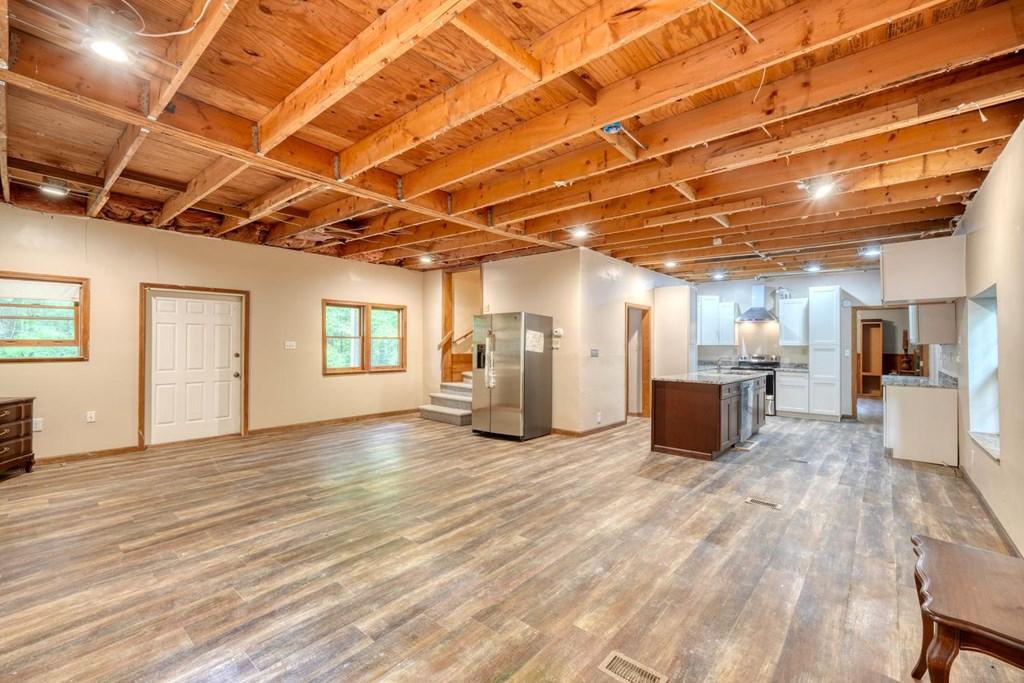 Image 2: Open Floor Plan