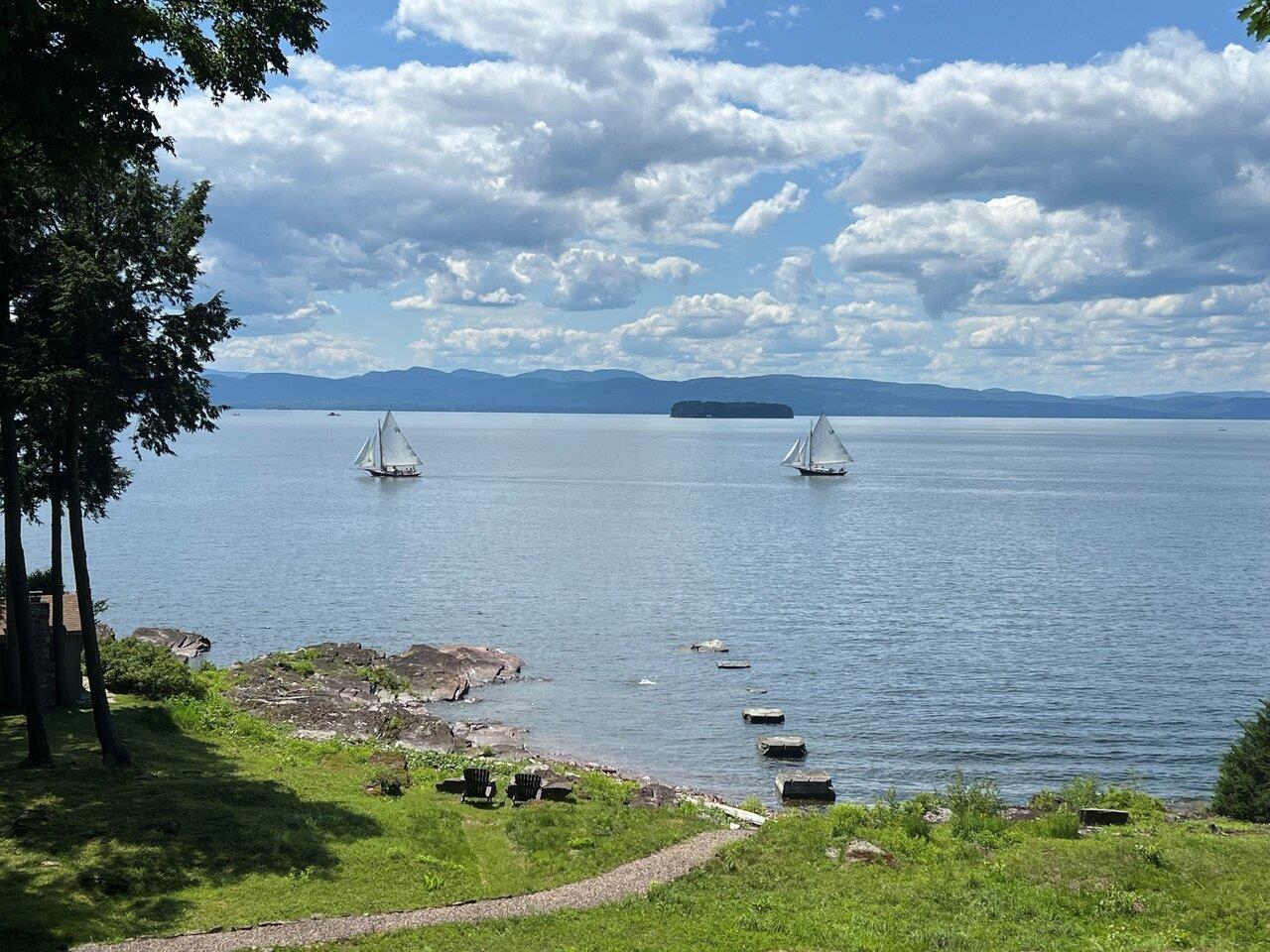 Image 2: Waterfront living