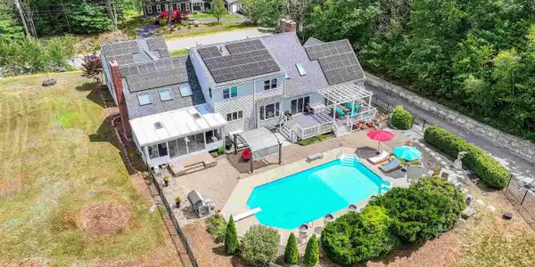 9 Longview Drive
