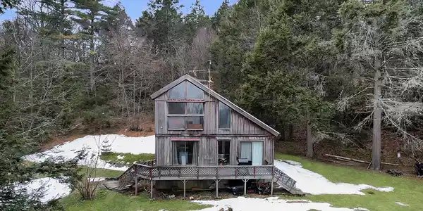 946 Huckle Hill Road