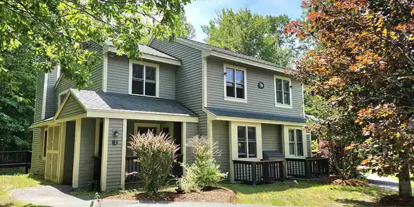 16 Hillside Circle