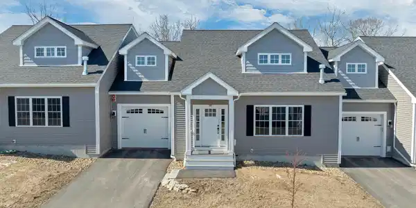 98 Brook Hill