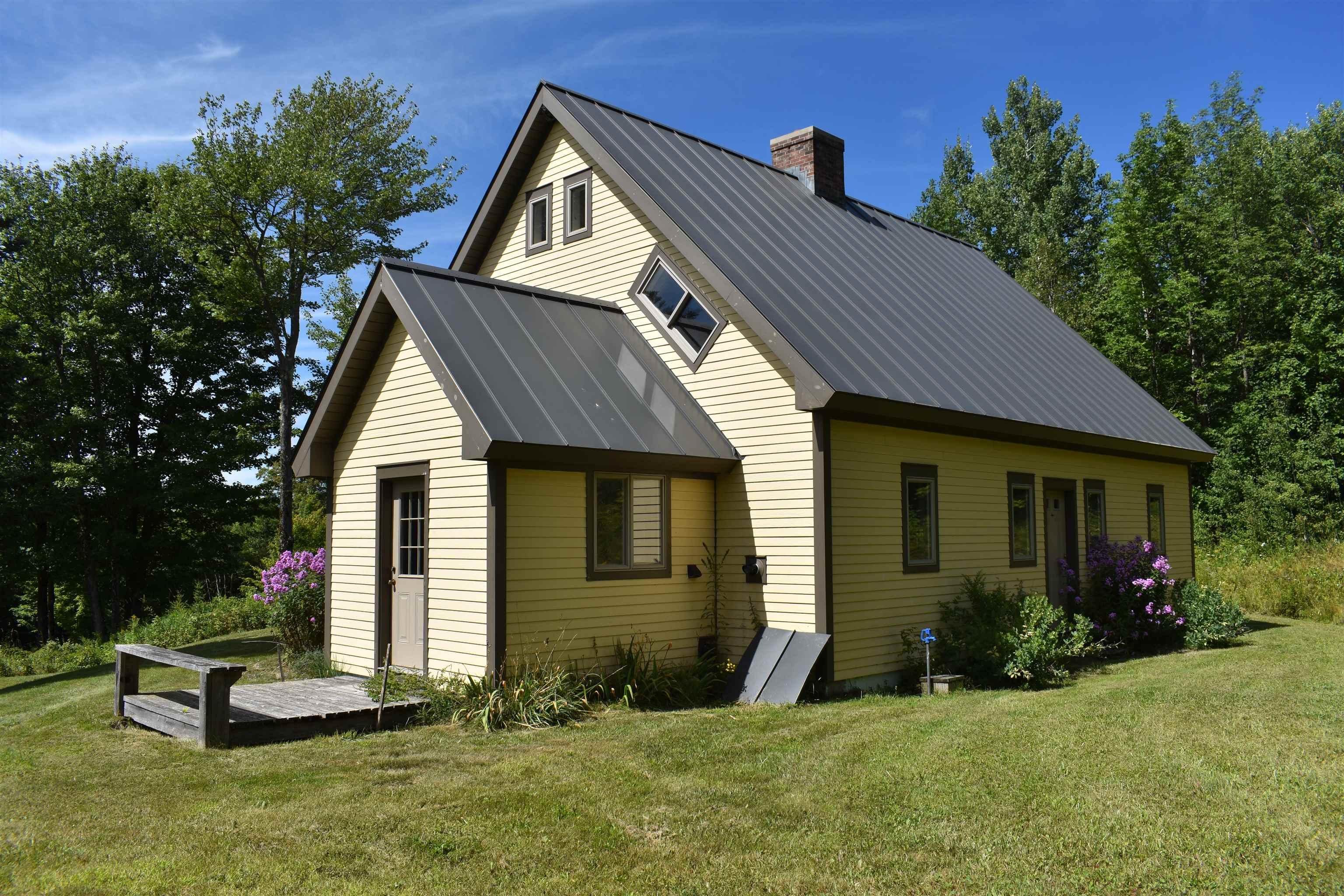 Image 1: Secluded and private