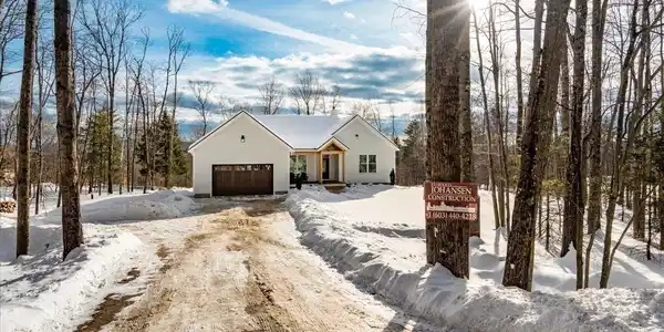 216 Stoneham Road