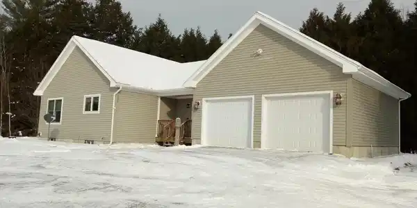 127 Beacon Hill Road