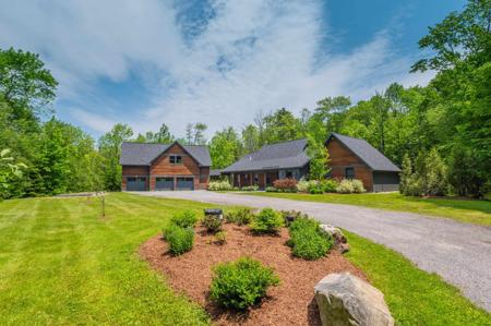 15 Spring Hill Road