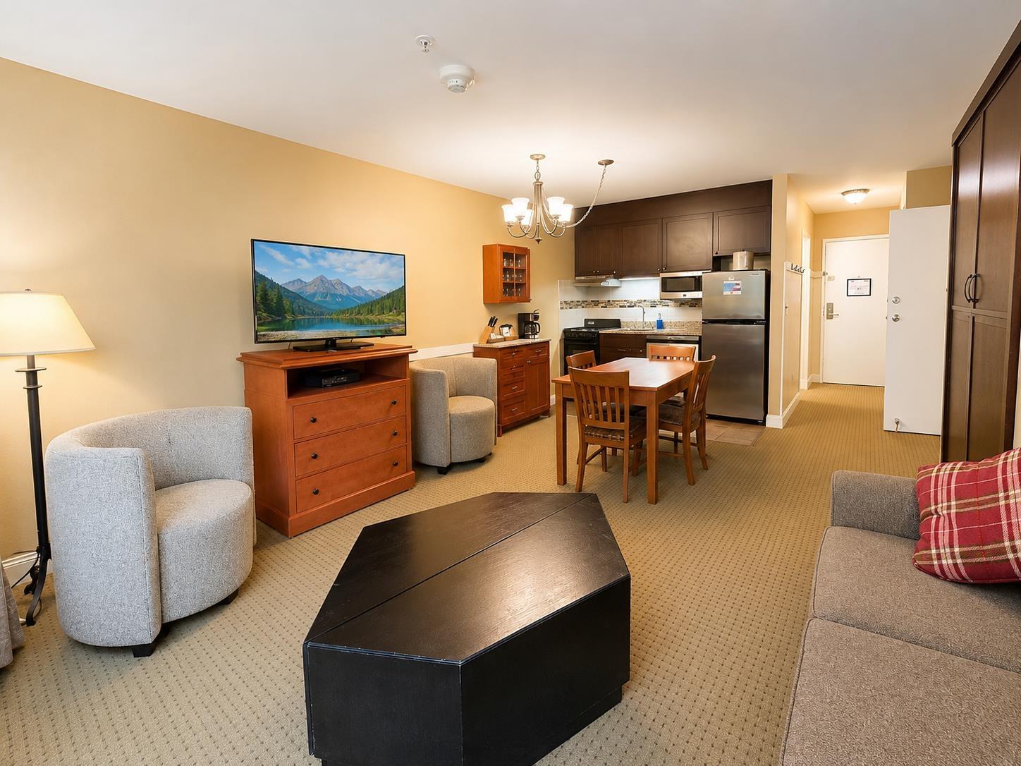 Image 2: Open concept studio Image 2: Open concept studio