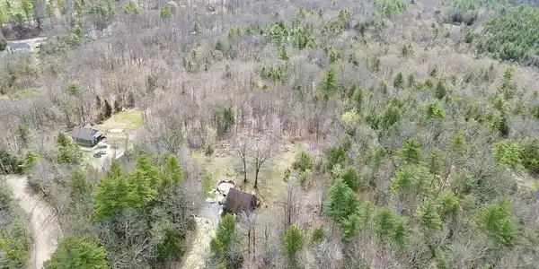 Image 4: Tucked in the Middle of Heaven