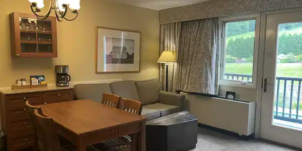 243/245 qtr 2, Grand Summit Way