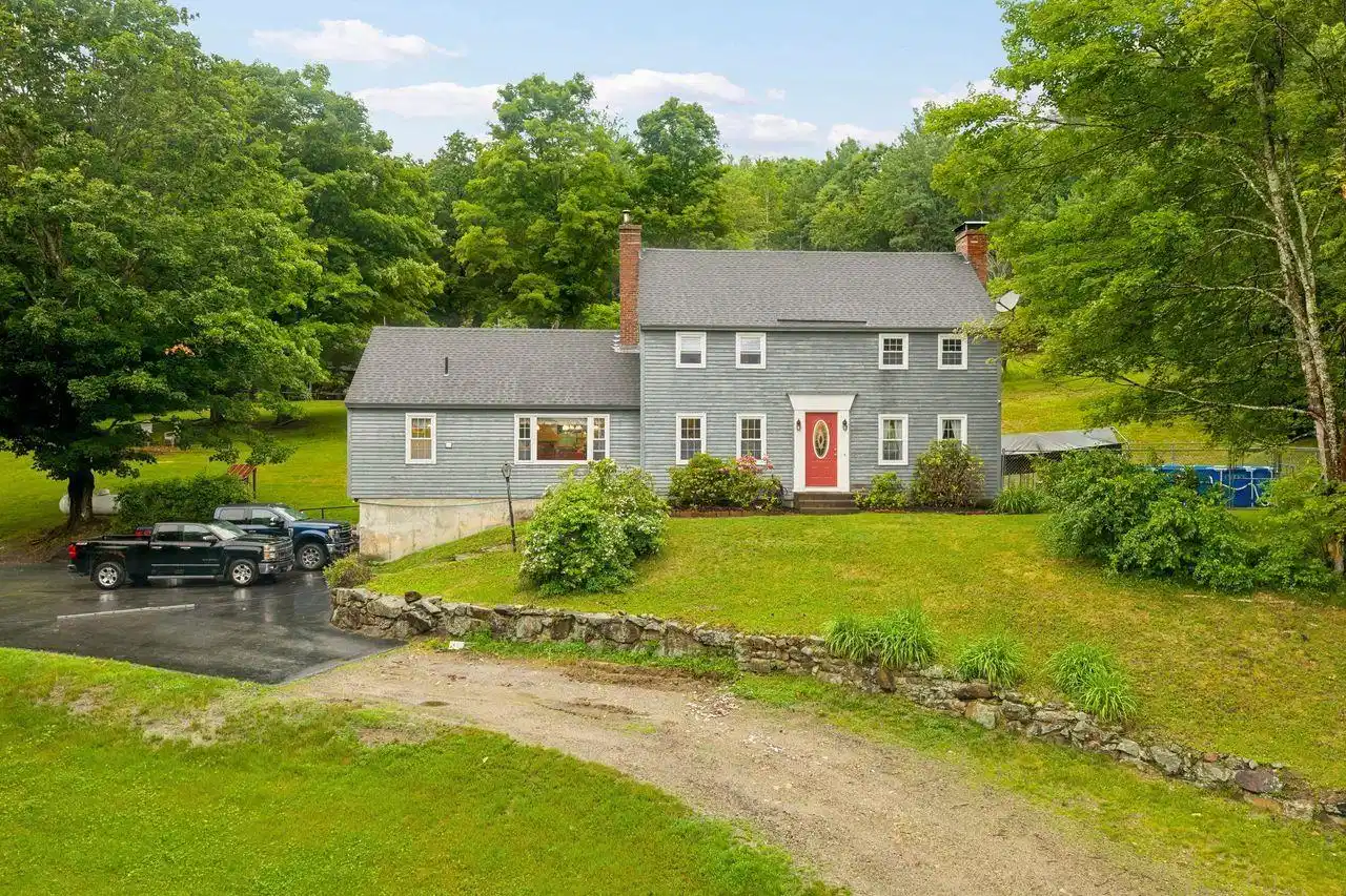 Image 1: A grand country colonial