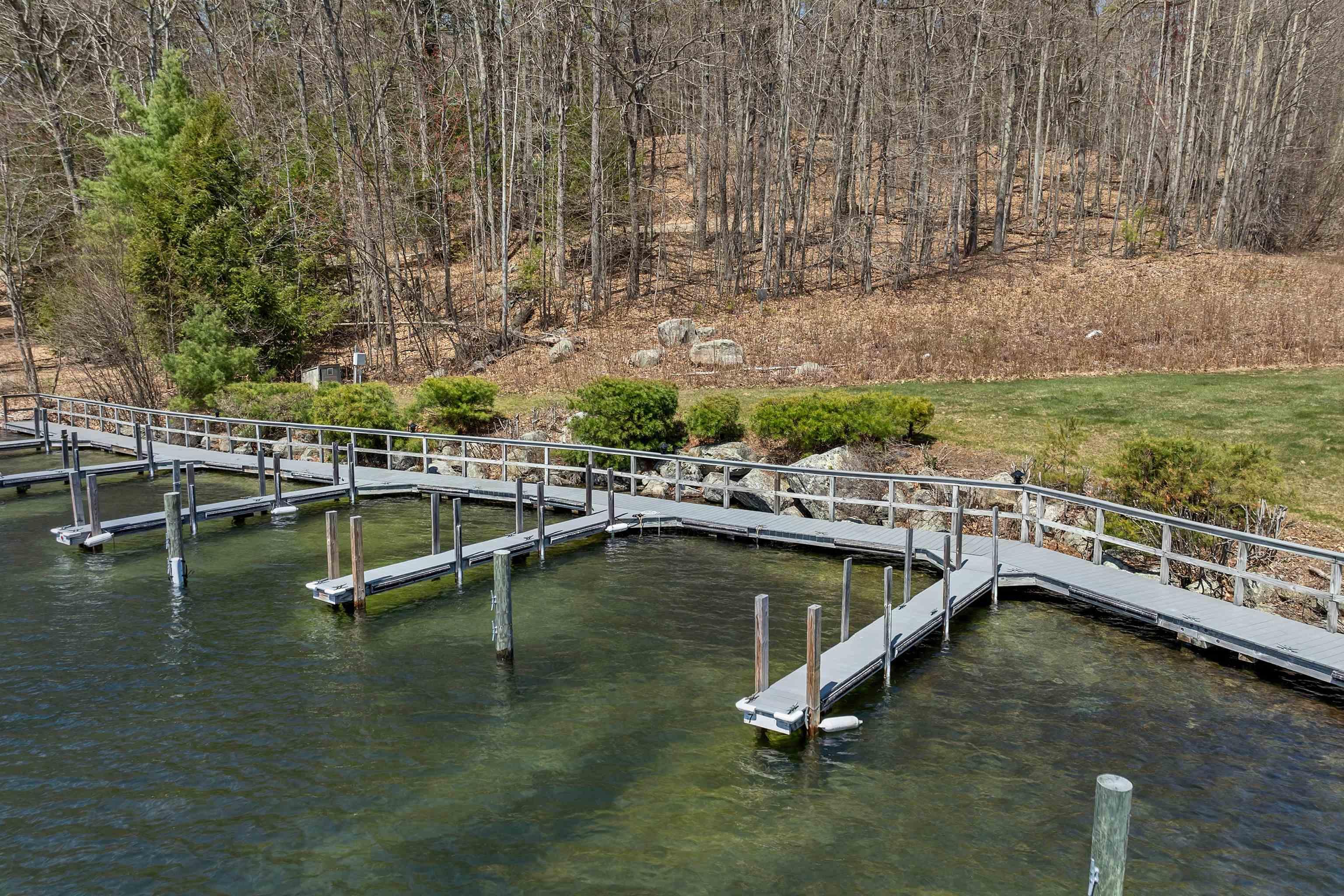 Image 3: deeded dock slip