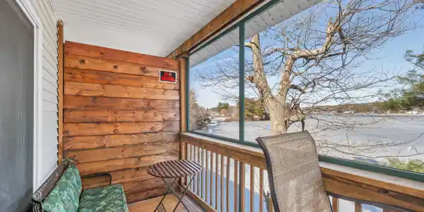 885 Laconia Road
