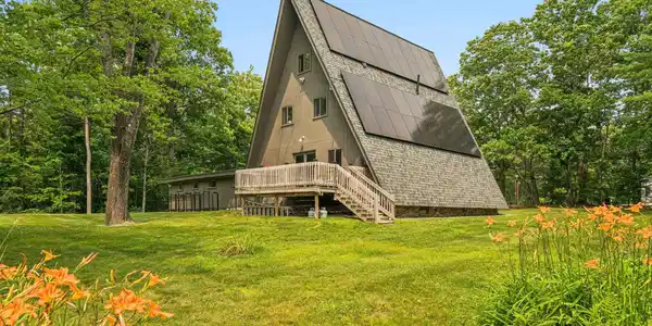 105 East Mountain Road