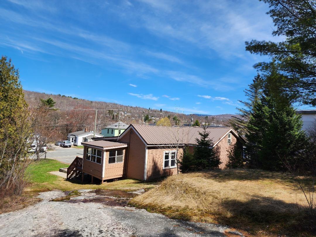 Image 3: 255 Wight Street Image 3: 255 Wight Street