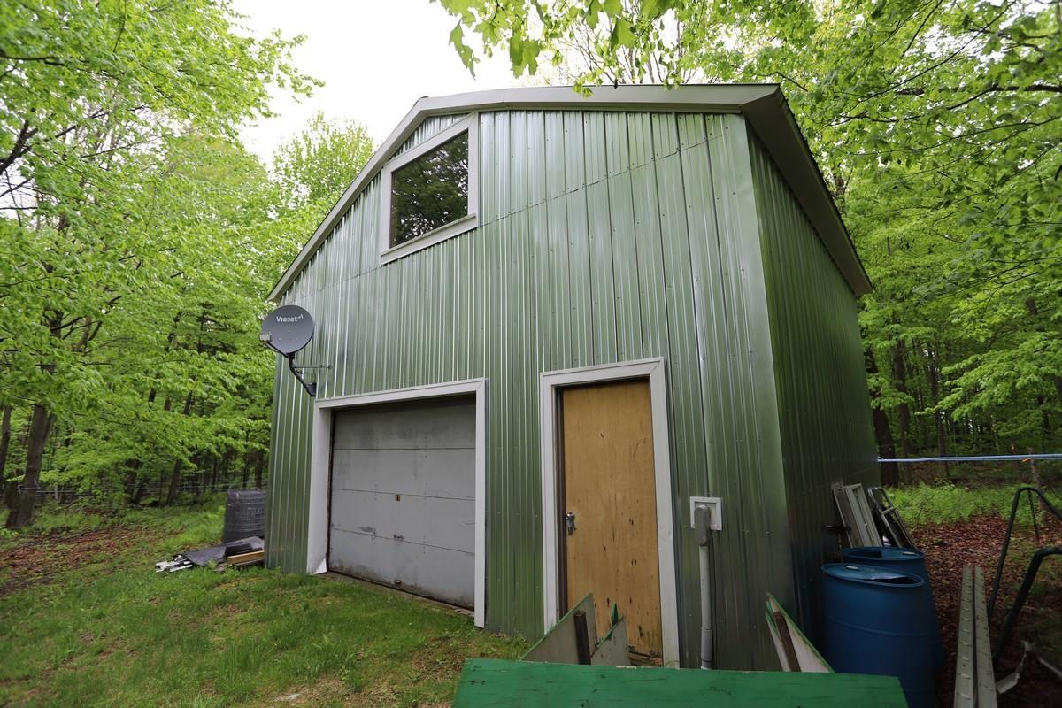 Image 4: Detached Garage Image 4: Detached Garage