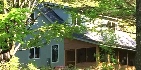 Image 3: Year Round Cottage