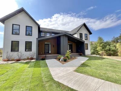 34 A or B Boulder Ridge Drive