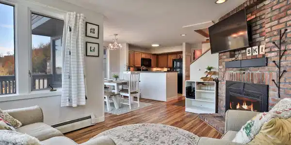 776 East Mountain Road