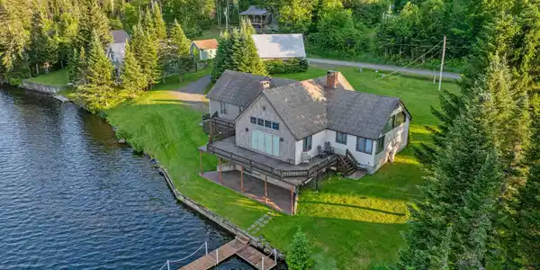 1467 Diamond Pond Road