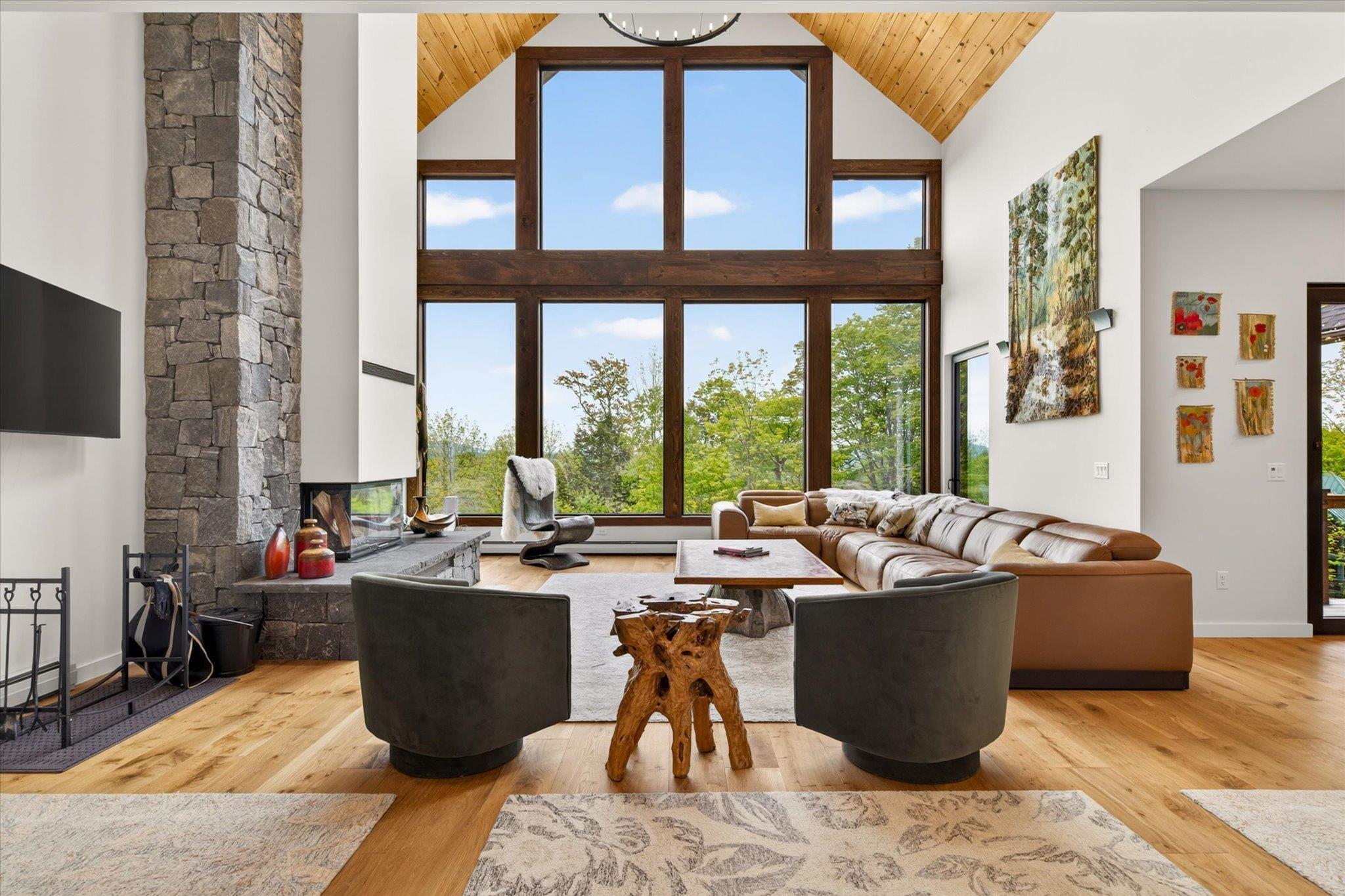 Image 3: Living Room with a View