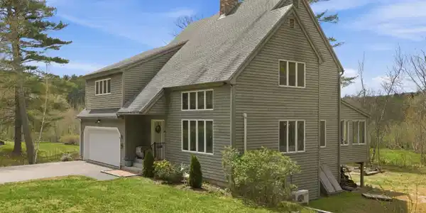 9 Wooddale Circle