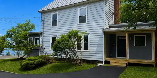 Image 3: Exterior