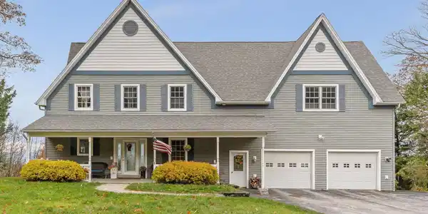 135 Hillcrest Heights