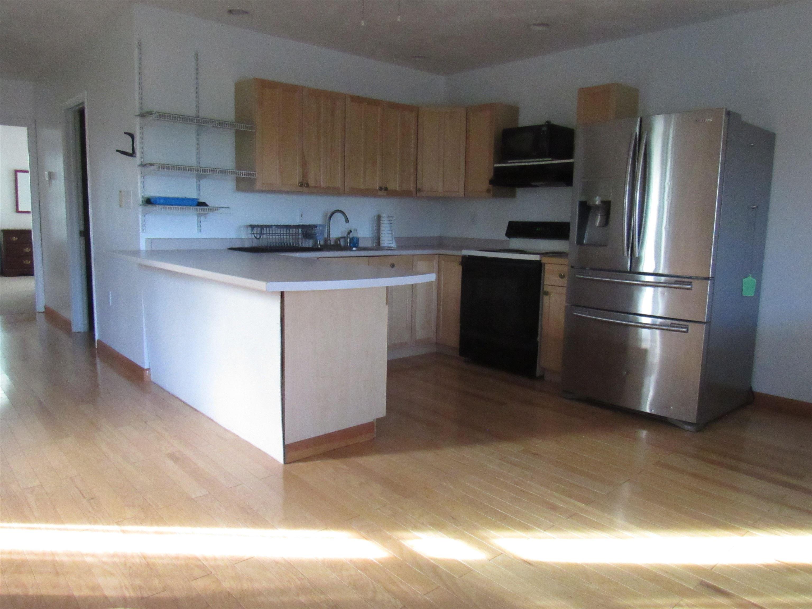 Image 4: Kitchen Unit 2 Level 2 Image 4: Kitchen Unit 2 Level 2