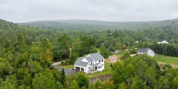 Image 4: Mount sunapee ski resort covered in fog