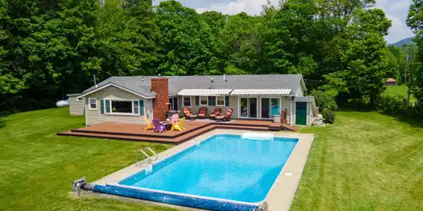 402 East Road