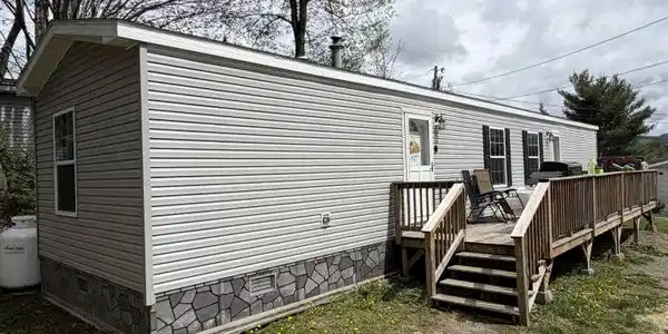 14 Hilltop Manor Mobile Home Park