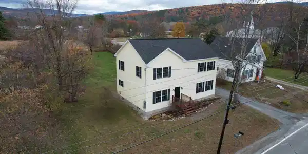 74 Lake Tarleton Road