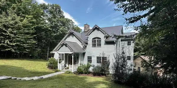 77 Sunset Strip Road