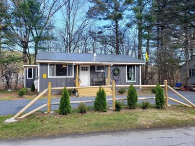 33 Pleasant Street Extension
