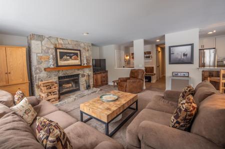 14H Trailside Village Way