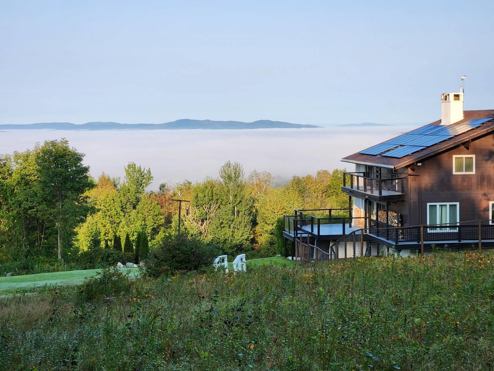 Image 0: Spectacular 180 degree mountain views!