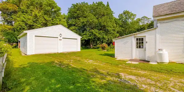 Image 3: Oversized Two car garage