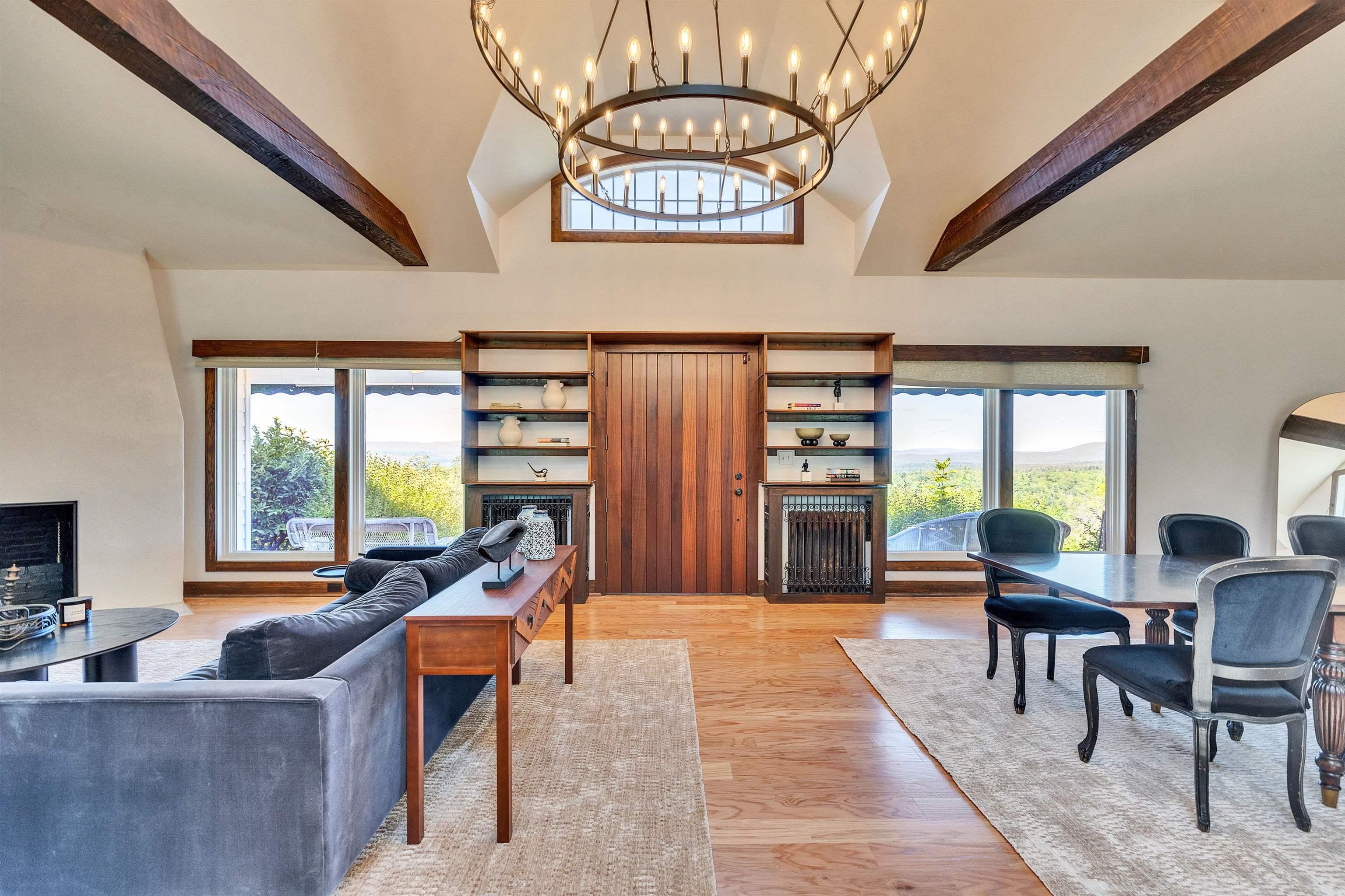 Image 2: Dramatic Interior Design