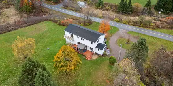571 Middle Road