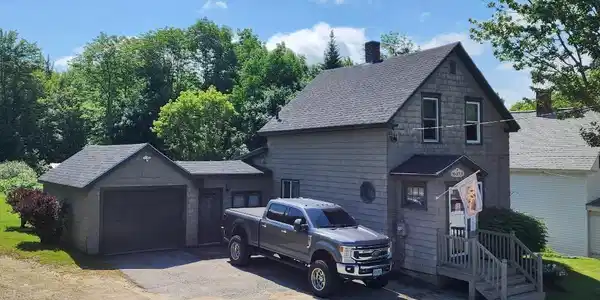18 Demers Street