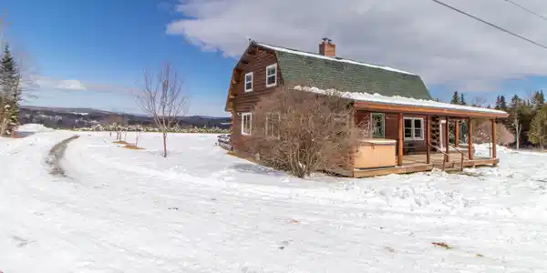 2431 Roaring Brook Road