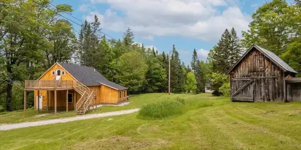 1595 Healdville Road