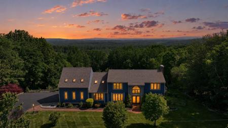 8 Longview Drive
