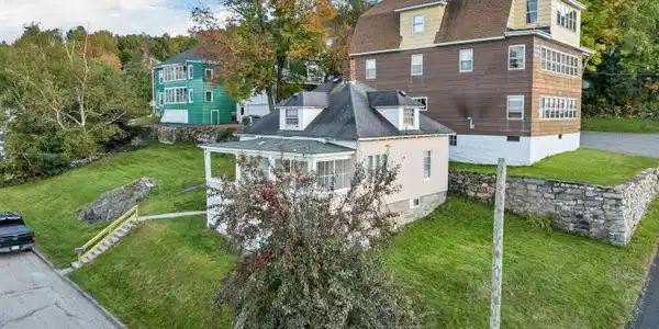 324 Coos Street
