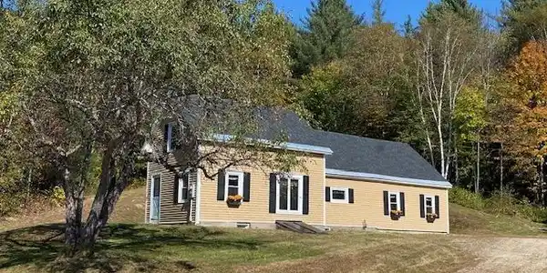 8 Plain Road