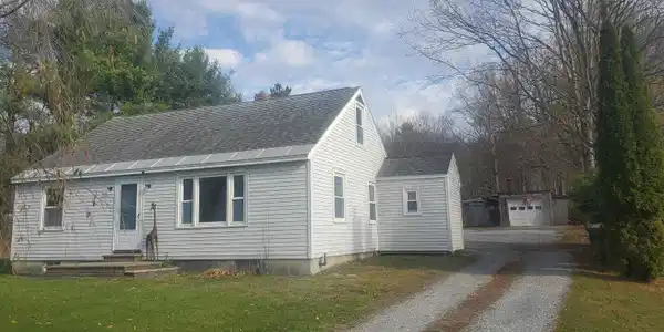 1047 East Road